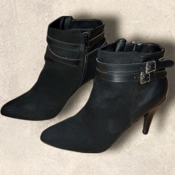 𝅺ROUGE HELIUM BLACK STRAPPY ANKLE BOOTS, SIZE 9 - Picture 2 of 12